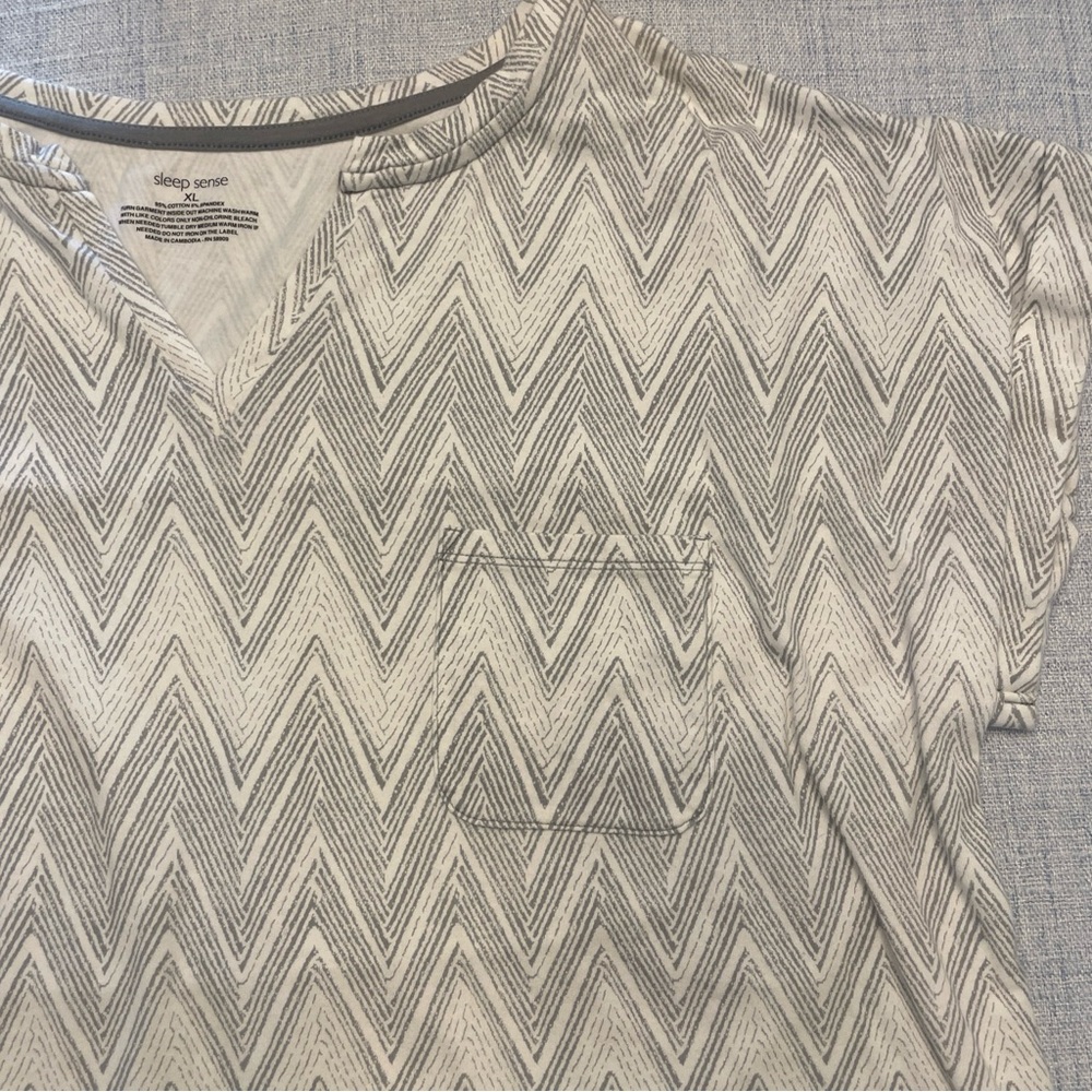 Sleep Sense PJ Set Grey & White Print Excellent condition. So soft!